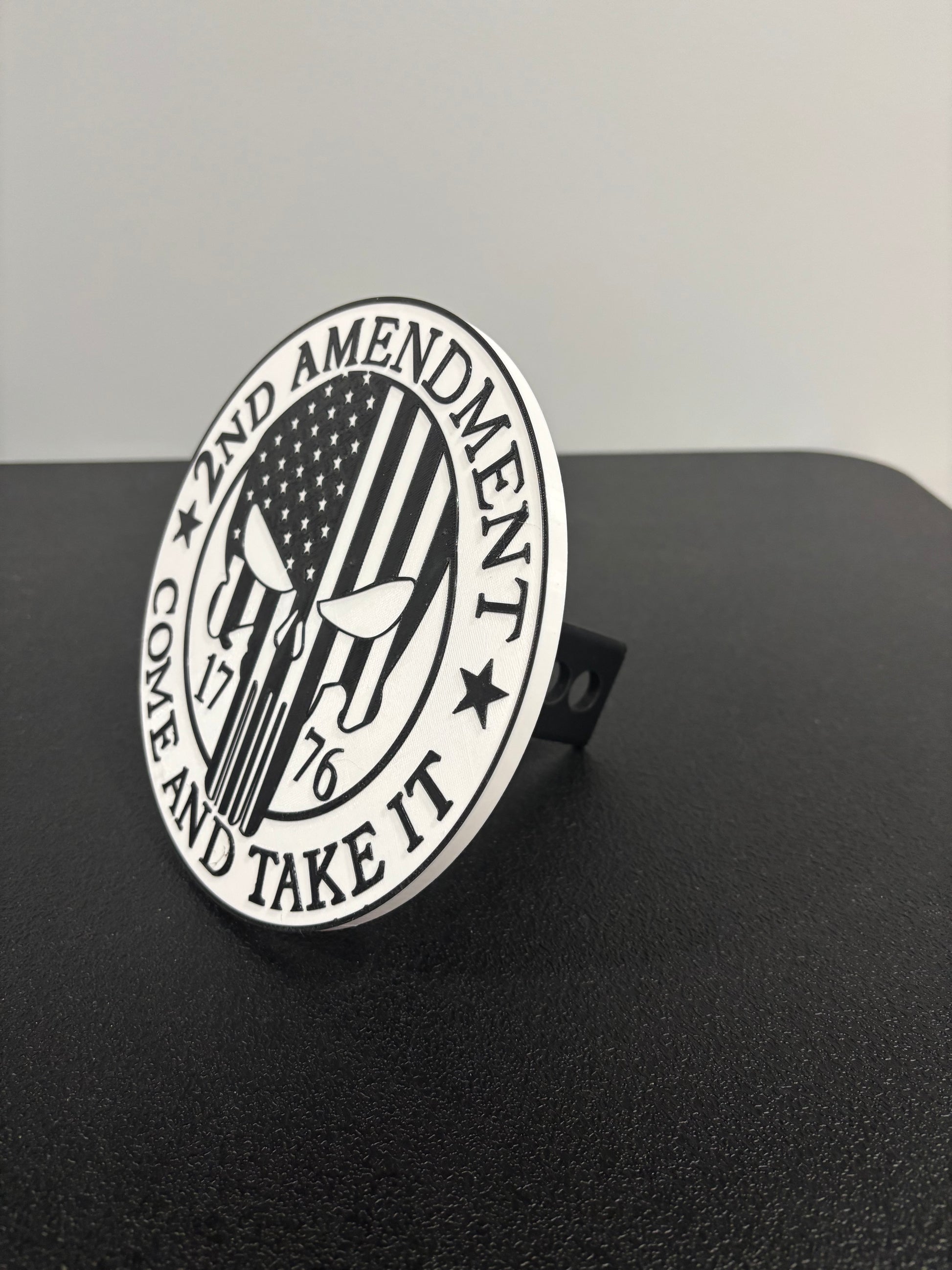 Patriotic Come & Take It Skull 1776 in White Hitch Accessory